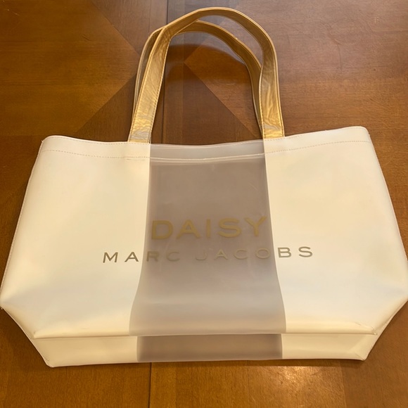 Marc Jacobs Handbags - Marc Jacobs Women’s EUC “Daisy” Beach/Pool Bag